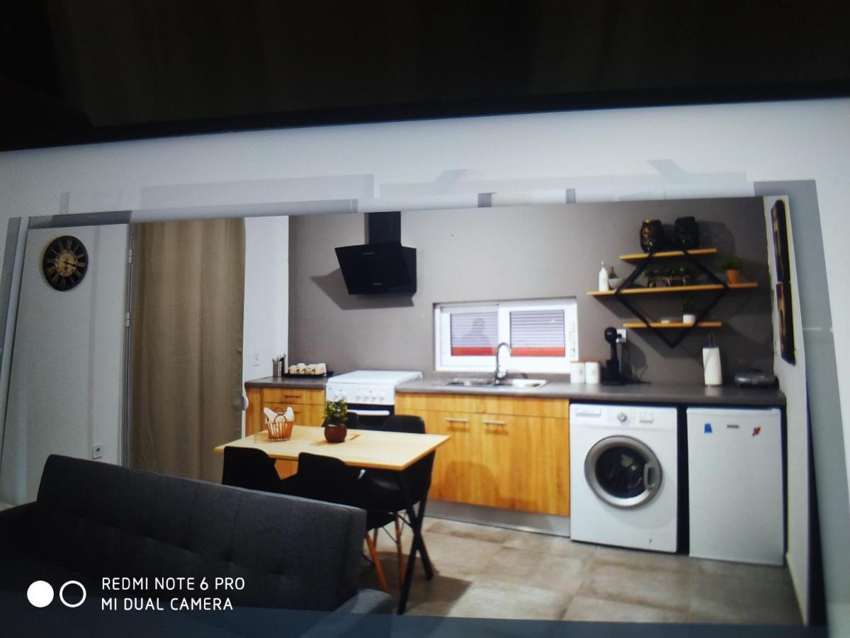 Minimal Apartment Kalamáta Eksteriør bilde